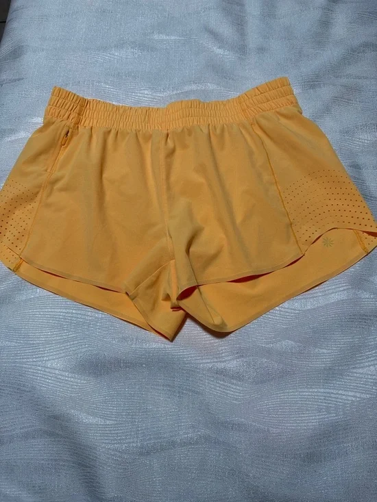 Athleta Women's Yellow Active Shorts - Lightweight Summer Running Shorts size M - Picture 4 of 13